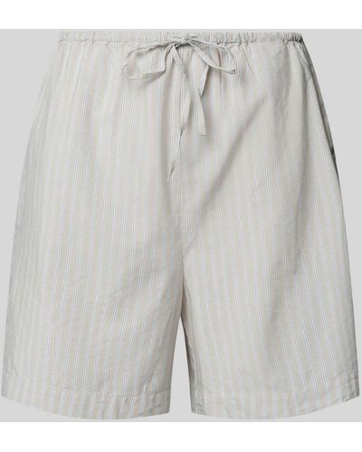 Vero Moda High Waist Shorts mit Streifenmuster Modell 'GILI' - Grau