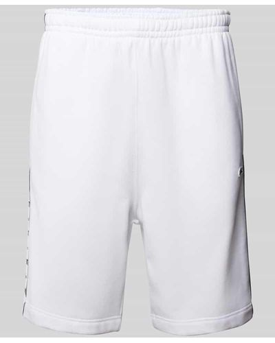 Lacoste Regular Fit Sweatshorts mit Label-Patch - Weiß