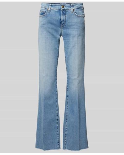 Cambio Flared Fit Jeans mit Bügelfalten - Blau