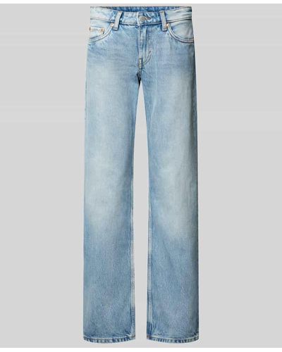 Weekday Straight Fit Jeans im Used-Look Modell 'Arrow' - Blau