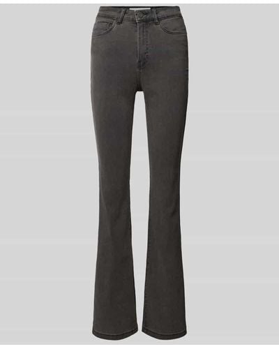 Noisy May Slim Fit Bootcut Jeans im 5-Pocket-Design Modell 'SALLIE' - Grau