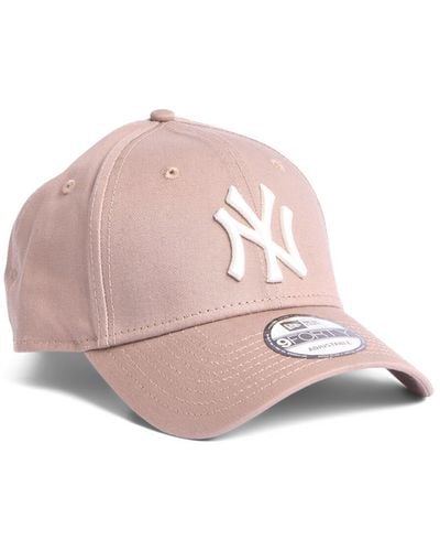 KTZ Men's New York Yankees League Essential 9forty Adjustable Cap - Pink