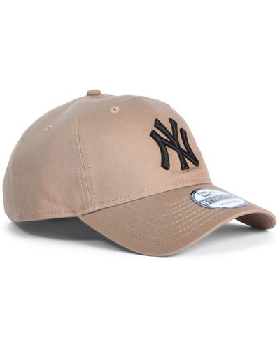 KTZ Men's New York Yankees League Ess 9twenty - Brown