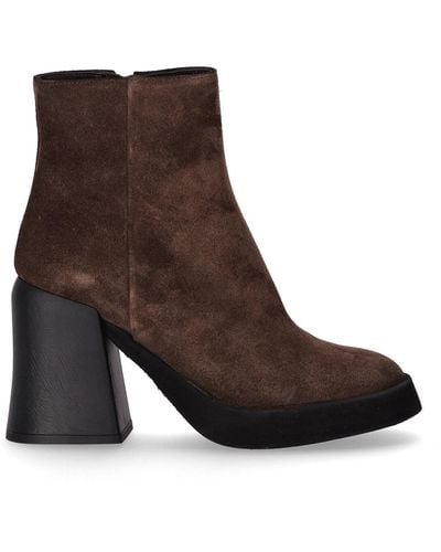 Strategia Hombre Brown Heeled Ankle Boot