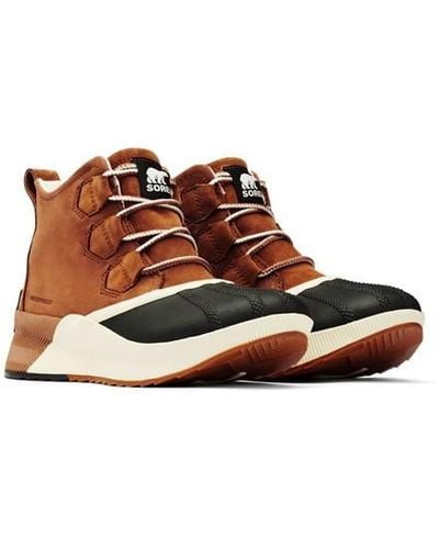 Sorel Out N About Iii Classic Boot In Taffy/black - Brown
