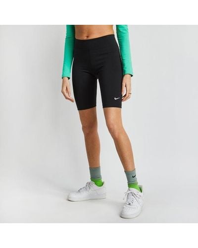 Nike Essential Shorts - Green