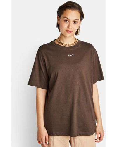 Nike Essentials T-shirts - Bruin