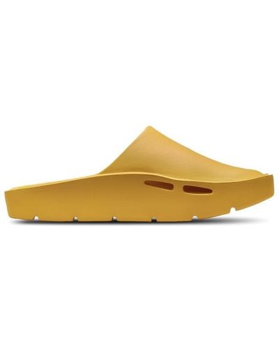 Nike Hex Mule Flip-flops And Sandals - Yellow