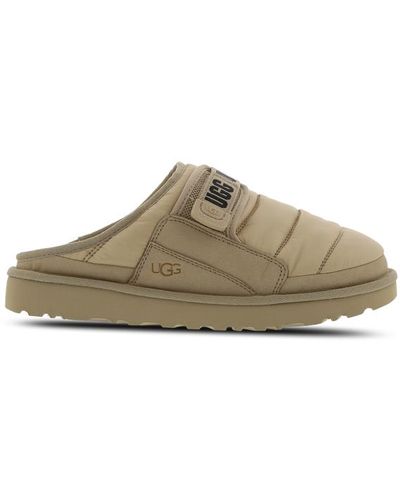 UGG Slip On Schoenen - Bruin