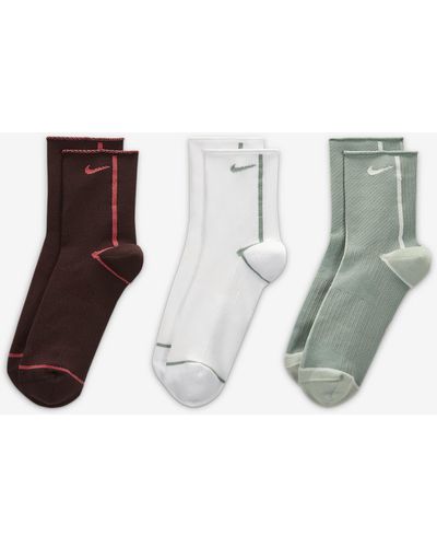 Nike Everyday Plus Lightweight Training Ankle Socks (3 Pairs) - Multicolor