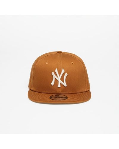 KTZ New York Yankees League Essential 9fifty Snapback Cap - Bruin