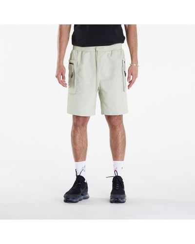 Nike Sportswear tech pack woven utility shorts olive aura/ black/ olive aura - Natur