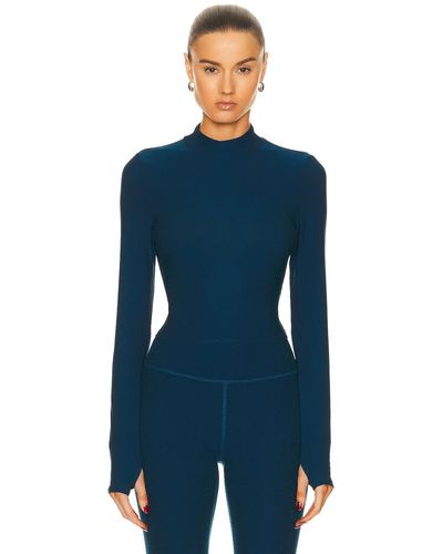 Beyond Yoga Featherweight Moving On Cropped Pullover Top - Blue