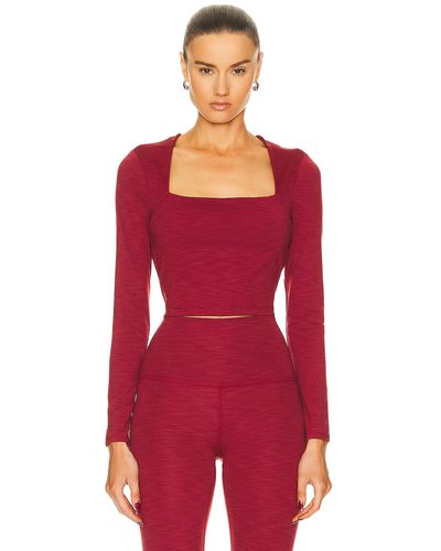 Beyond Yoga Heather Rib Frame Cropped Pullover Top - Red