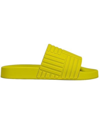 Bottega Veneta Slider Intreccio Slide Sandals - Yellow