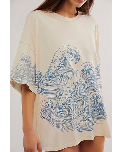 Daydreamer Exploded Waves One-size Tee - Grey