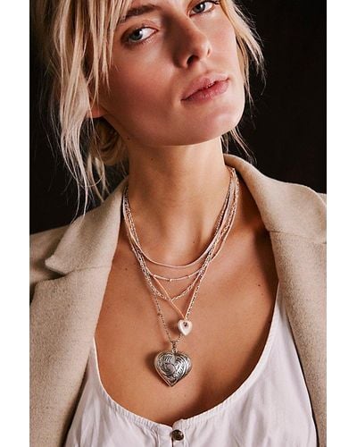 Free People Metal Heart Chain Necklace At In Silver - Natural