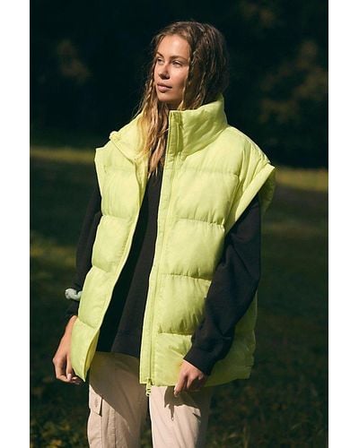 Fp Movement In A Bubble Puffer Vest - Yellow