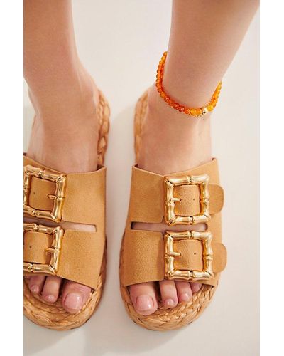 SCHUTZ SHOES Enola Buckle Sandals - Orange