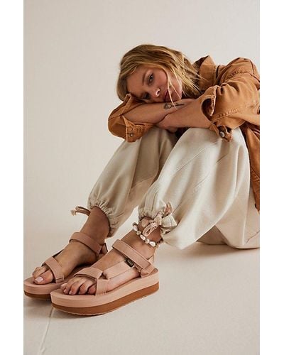 Teva Woman Sandals W Flatform Universal 1008844/msln Size 40 Pink - Brown
