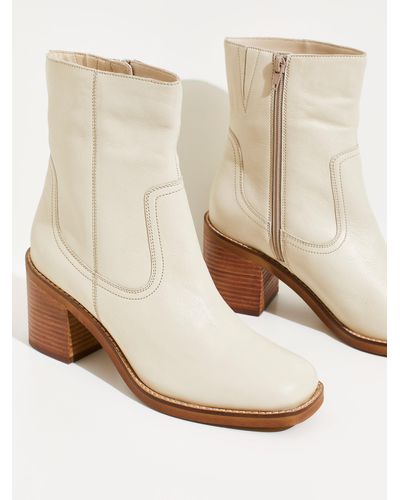 Free People Bottines À Bout Carré Stormy - Natural