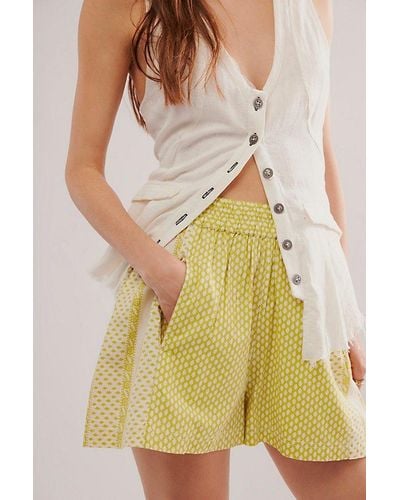 Free People Get Free Printed Pull-on Shorts - Multicolour