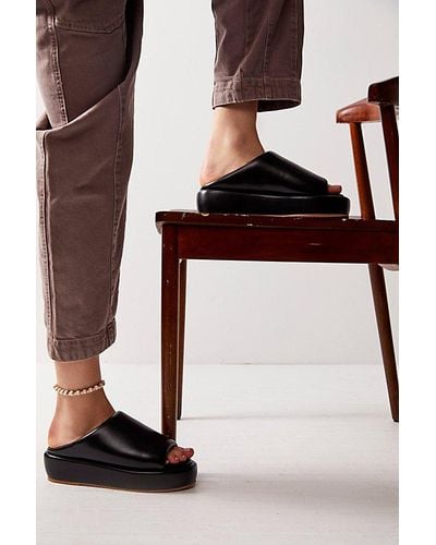 Kelsi Dagger Brooklyn Shiloh Slip On Sandals - Black