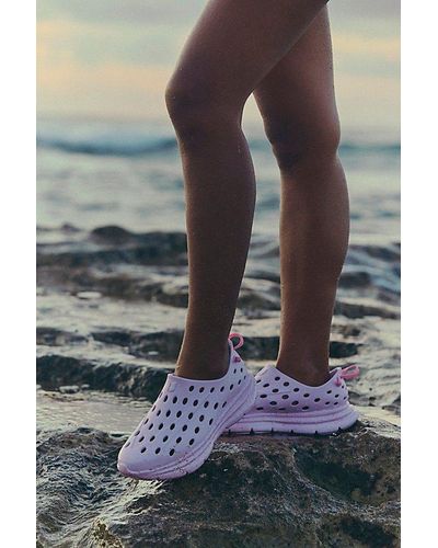 Kane Revive Recovery Slip-On Sneakers - Pink