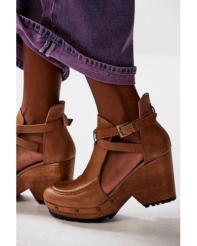 Free people cedar clog deals green