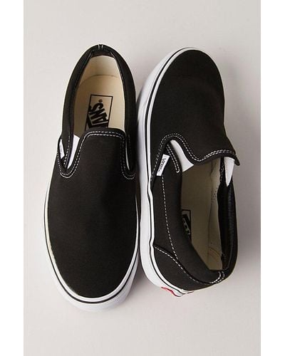 Vans Classic Slip-On Sneakers - Black