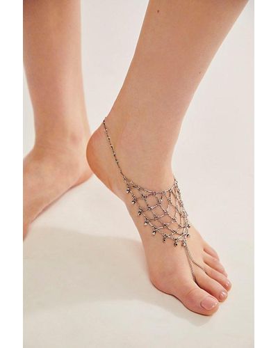 Free People Sienna Foot Chain At In Silver - Pink