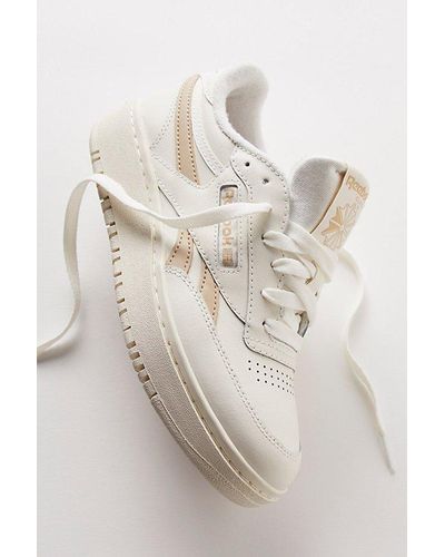 Reebok Embroidery Club C Sneakers - Natural