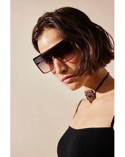 Free People Now You See Me Shield Sunglasses At In Emerald - Black
