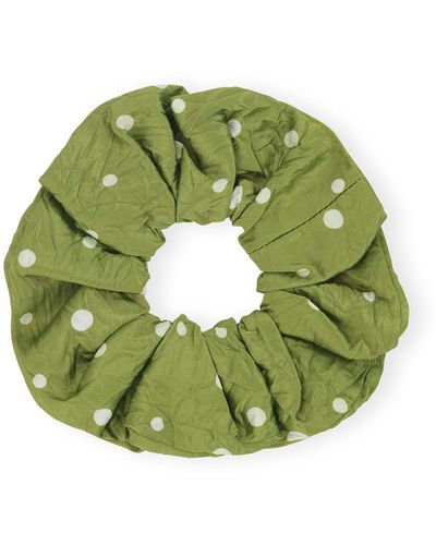 Ganni Crinkled Satin Scrunchie - Vert