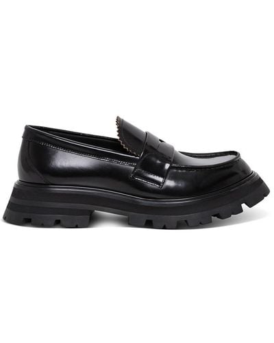 Alexander McQueen Wander Leather Loafer - Black