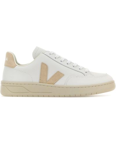 Veja Trainers - White