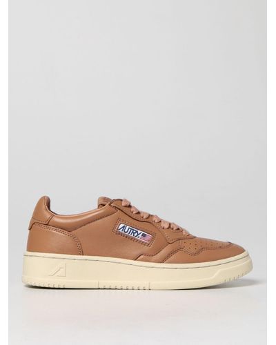 Autry Trainers In Leather - Orange