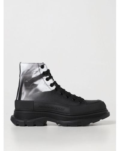 Alexander McQueen Tread Ankle Boots In Leather - Black