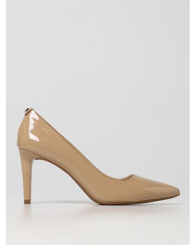 Michael Kors Michael Pumps In Patent Leather - Natural