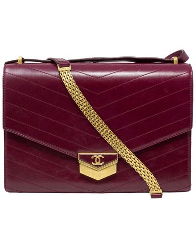 Chanel Limited Edition Burgundy Quilted Aged Calfskin Leather 2018 Paris-hamburg Chevron Medal Large Flap Bag - Purple