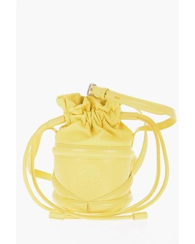Alexander McQueen Leather Bucket Bag With Embossed Logo - Yellow