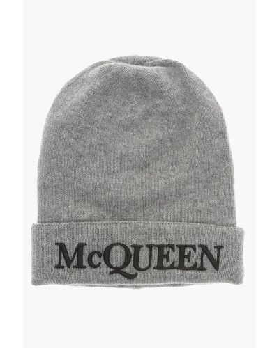 Alexander McQueen Solid Colour Cashmere Beanie With Embroidered Logo - Grey