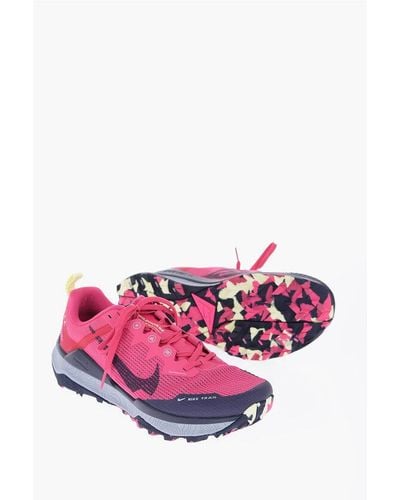 Nike Solid Colour React Wildhorse Low-Top Trainers With Contrast L - Pink