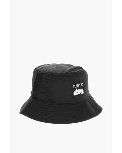 adidas Solid Colour Bucket Hat With Logo Patch - Black