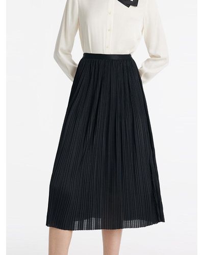 GOELIA Pleated Half Skirt With Elastic Waistband - Black
