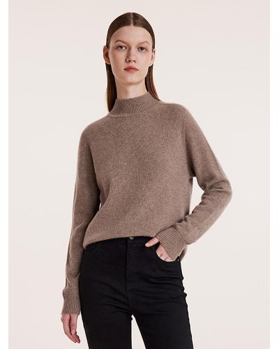 GOELIA Pure Cashmere Seamless Mock Neck Slim Sweater - Natural