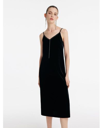 GOELIA Silk Blend Spaghetti Strap Midi Velvet Dress - Black