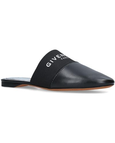 Givenchy Flat Bedford Sandals In Black Leather With Tone On Tone Elastic Band And White Logo.