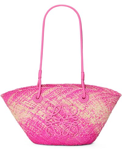 Loewe Luxury Anagram Basket Bag In Iraca Palm And Calfskin - Pink
