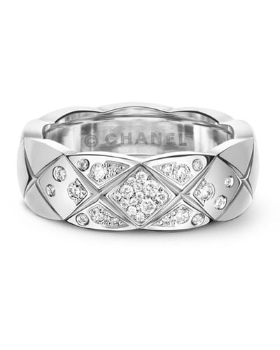 Chanel Small White Gold And Diamond Coco Crush Ring - Gray